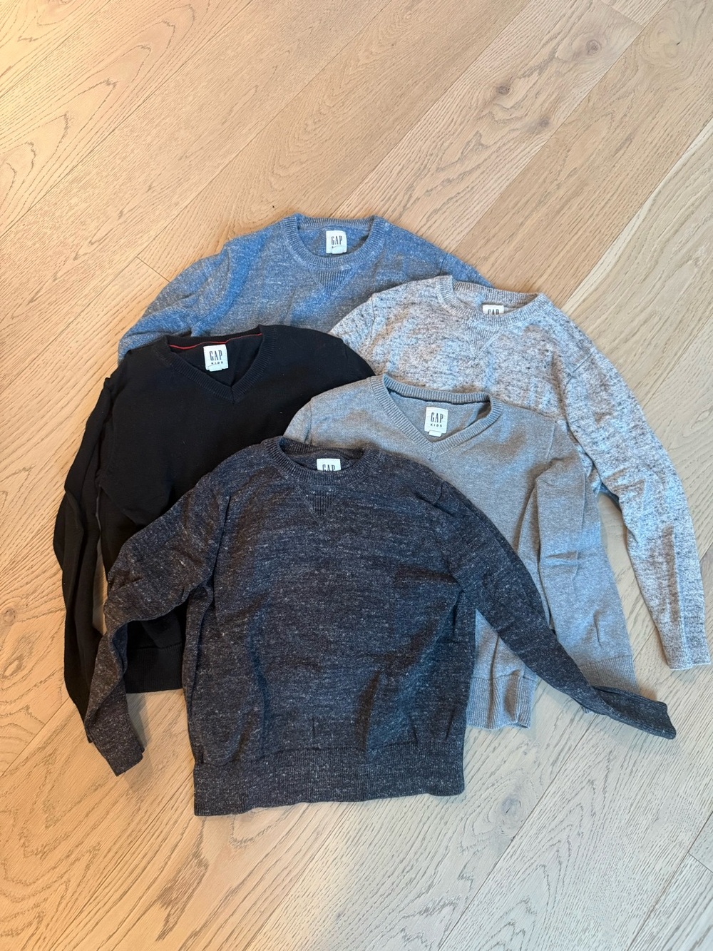 GAP Kids Crewneck Sweater 5 piece Set - Black, Blue & Gray Mix size S